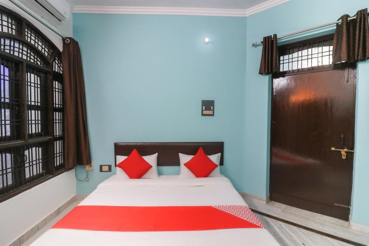 Flagship Xpress Near Munshi Pulia Metro Station Hotel