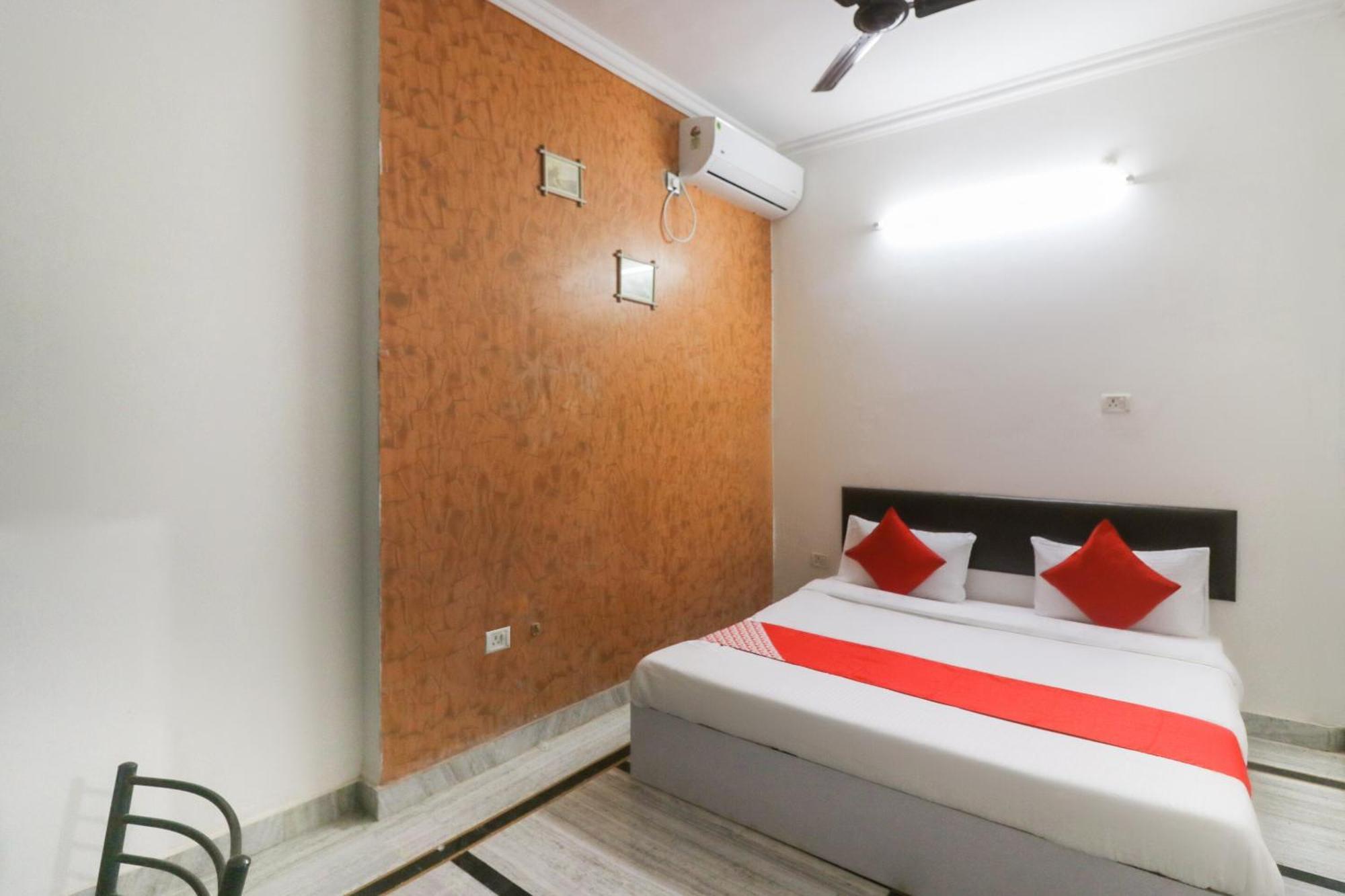 Hotel Flagship Xpress Near Munshi Pulia Metro Station Lucknow