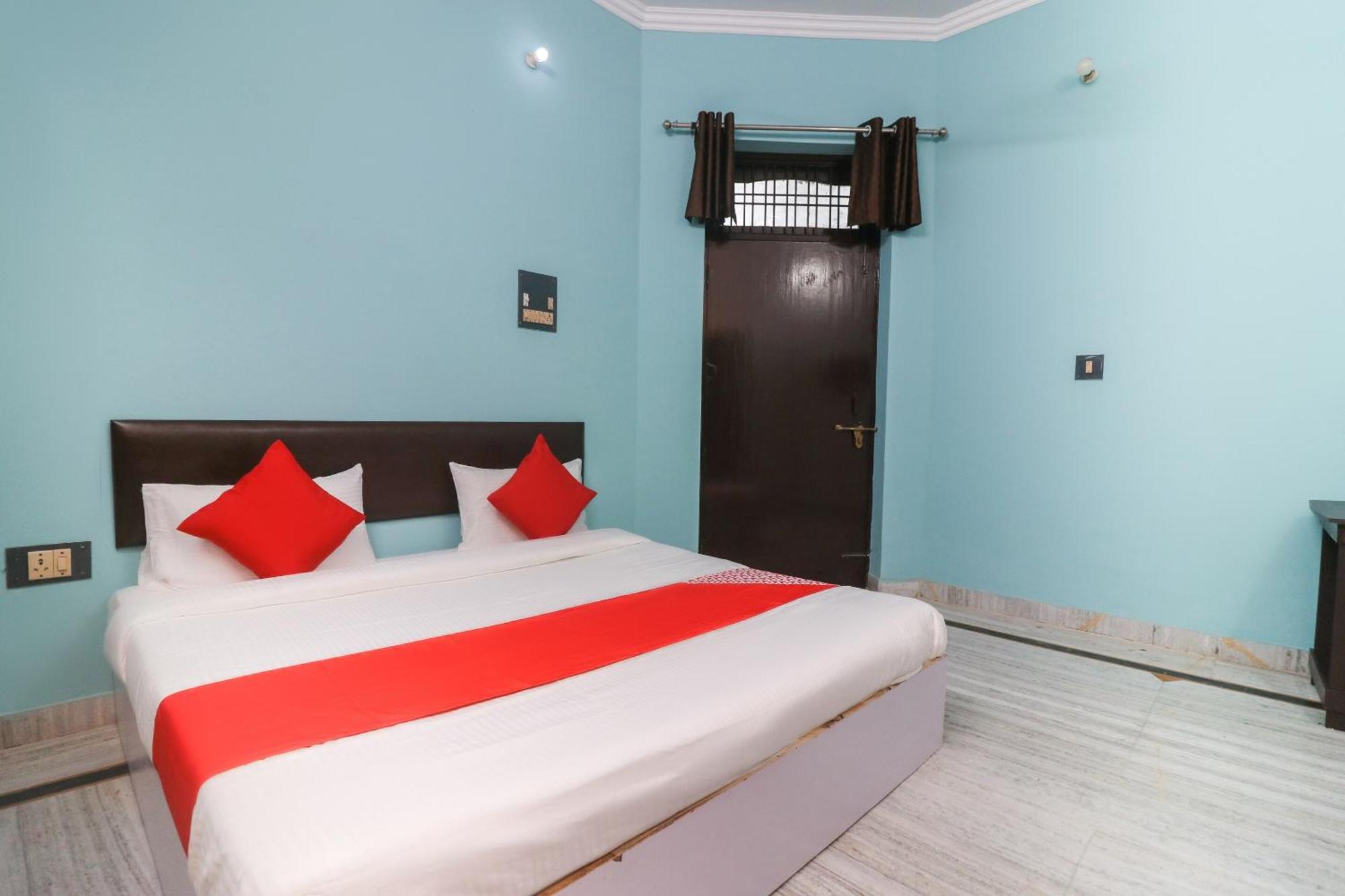 Flagship Xpress Near Munshi Pulia Metro Station Lucknow