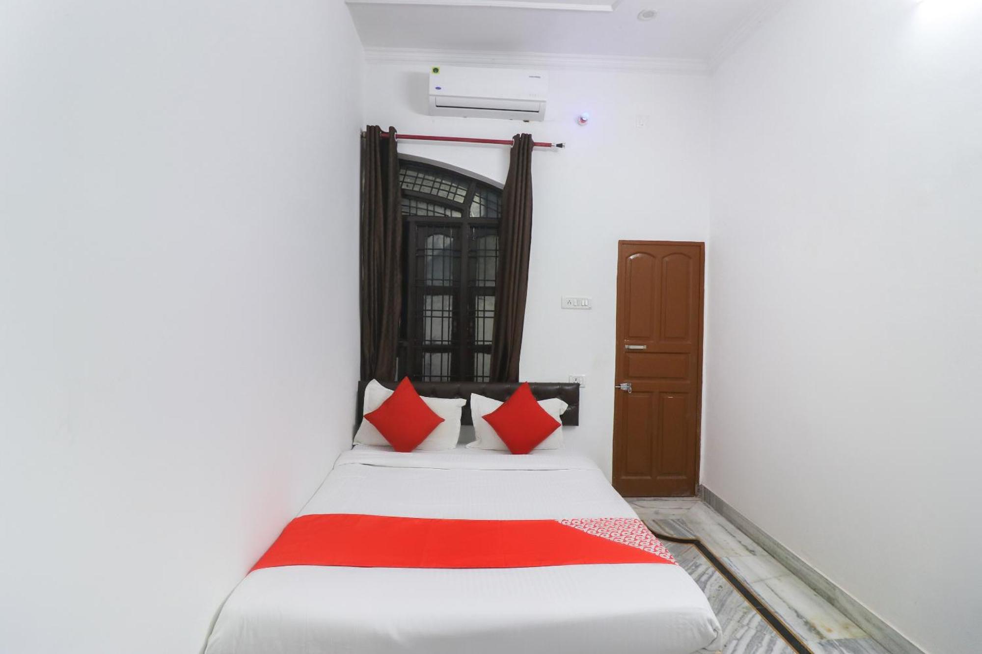 Flagship Xpress Near Munshi Pulia Metro Station Lucknow